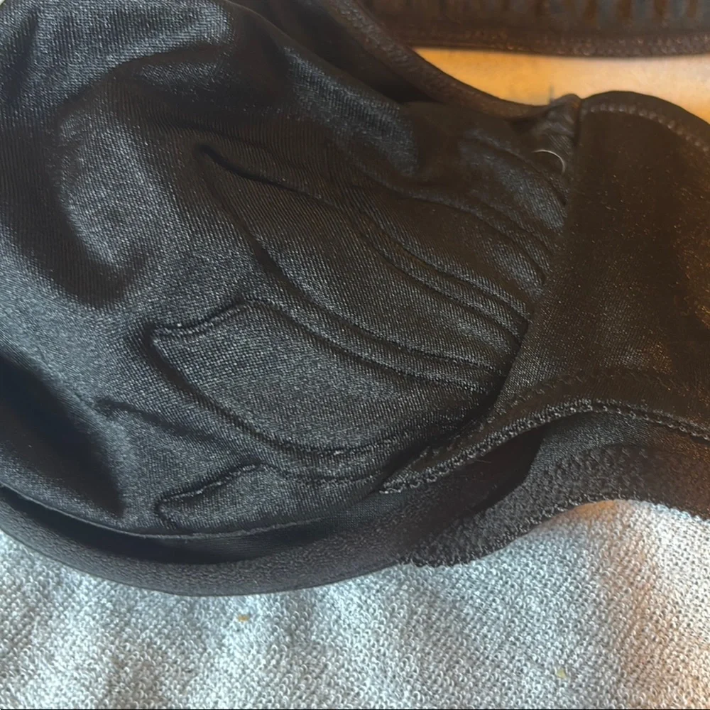 Black Olga? 38c Underwire Bra - Picture 5 of 5